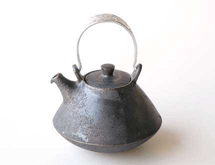 黒釉茶壺（土瓶形）